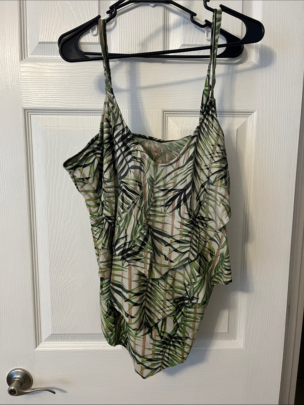 Island Pearls Green Tropical Print swim Top size 16